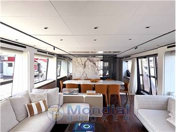 Ferretti Yachts 940