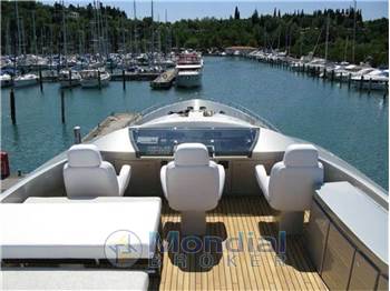 Pershing 115