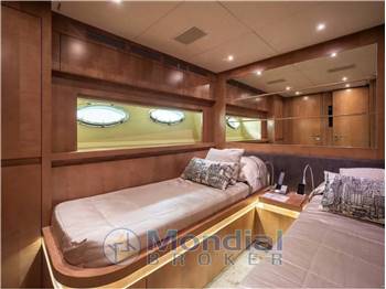 Pershing 115