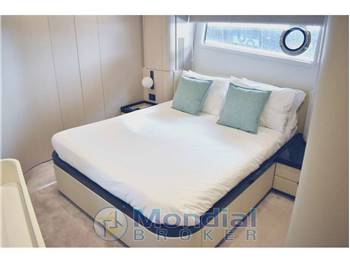 Azimut Yachts 78 Flybridge