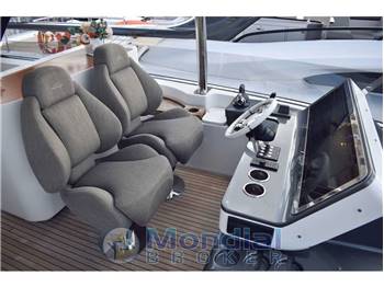 Azimut Yachts 78 Flybridge