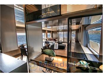 Ferretti Yachts 850