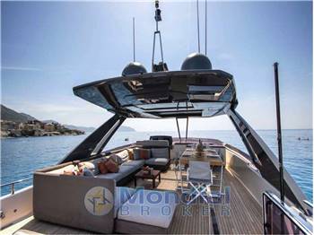 Ferretti Yachts 850