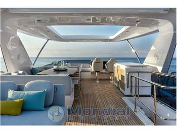 Azimut 72 Fly