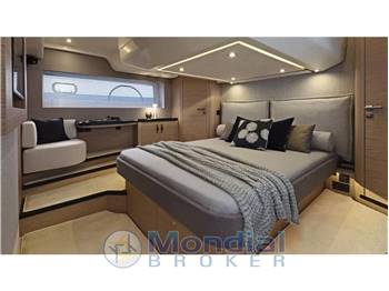 Beneteau Montecarlo 52