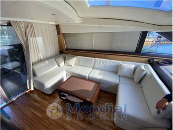 Princess Yachts V62