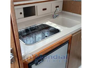 BERTRAM CONVERTIBLE 28