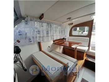 BERTRAM CONVERTIBLE 28