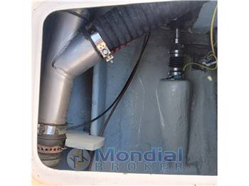 BERTRAM CONVERTIBLE 28