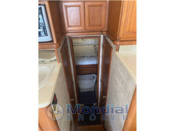 EGG HARBOR 35 GOLDEN EGG