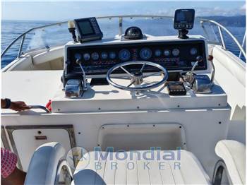BERTRAM YACHTS BERTRAM 38