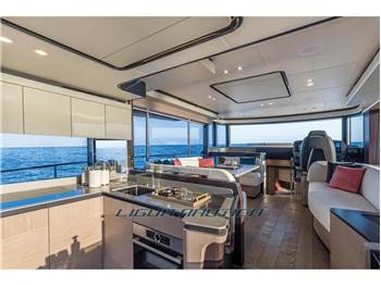 Absolute Navetta 53