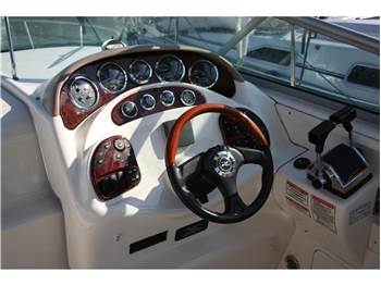 SEA RAY 315 SUNDUNCER