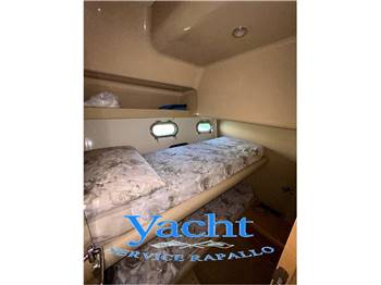 Ferretti 460