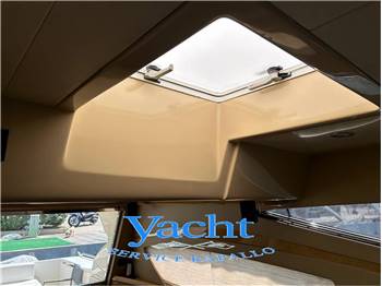 Ferretti 460