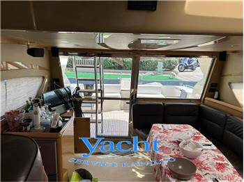 Ferretti 460