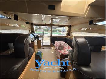 Ferretti 460