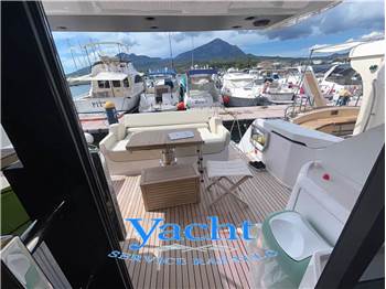 Ferretti 500