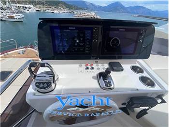 Ferretti 500