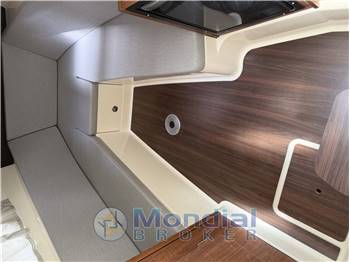 QUICKSILVER ACTIV 875 Sundeck