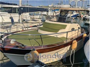 TIRRENIA VIVEUR 28 Cabin