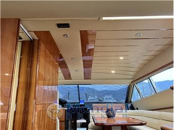 FERRETTI 680  Fly