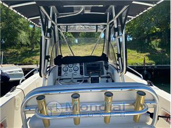 PURSUIT 2670 CUDDY CONSOLE