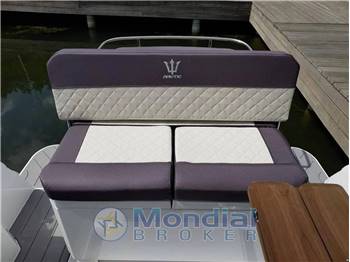 NAUTIC 880