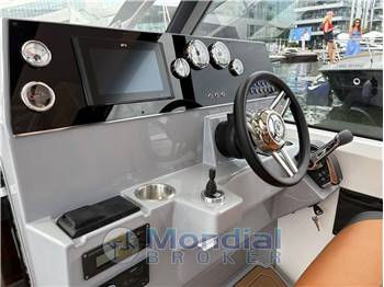 BALT YACHT 950 Cruise