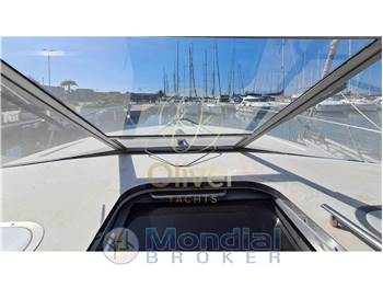 Trojan Yacht-Bertram 38 Express