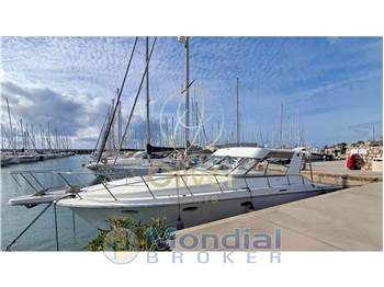 Trojan Yacht-Bertram 38 Express