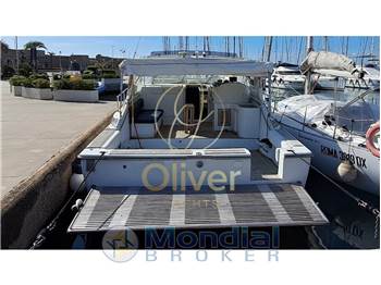 Trojan Yacht-Bertram 38 Express