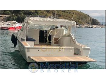 Trojan Yacht-Bertram 38 Express