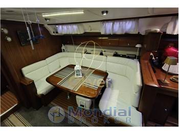Bavaria 44