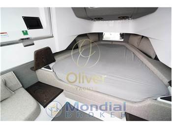 Axopar 37 SUN TOP - BRABUS LINE