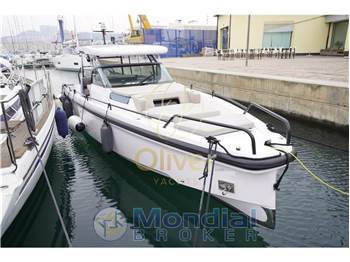 Axopar 37 SUN TOP - BRABUS LINE