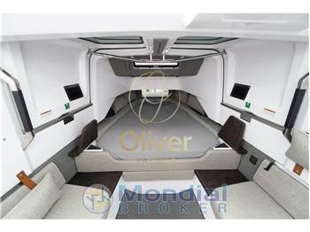 Axopar 37 SUN TOP - BRABUS LINE