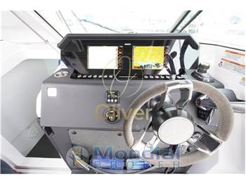 Axopar 37 SUN TOP - BRABUS LINE