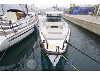 Axopar 37 SUN TOP - BRABUS LINE