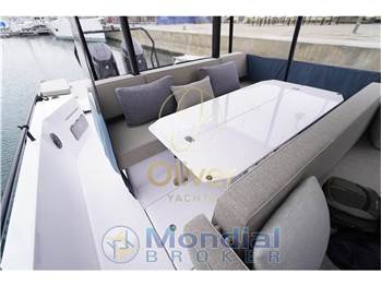 Axopar 37 SUN TOP - BRABUS LINE