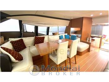 Ferretti Yachts 592