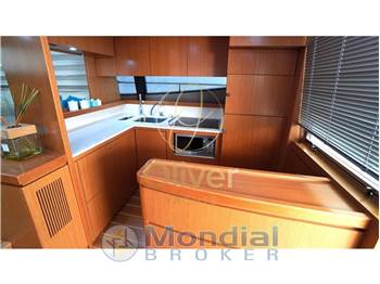 Ferretti Yachts 592