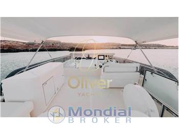 Ferretti Yachts 592