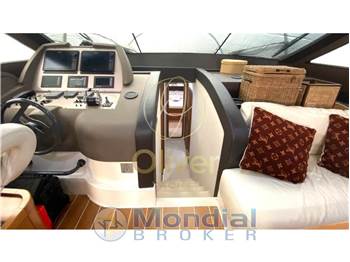 Ferretti Yachts 592