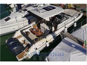 Jeanneau Cap Camarat 9.0