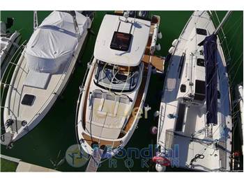 Jeanneau Cap Camarat 9.0