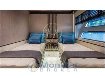 Arcadia Yachts Sherpa 80XL