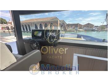 MandaYachts S07 Berlinetta