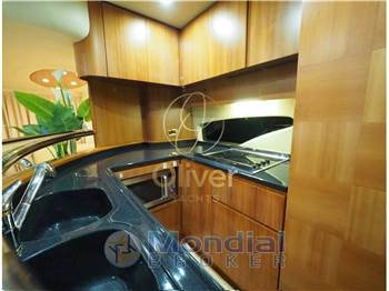 Azimut 62E