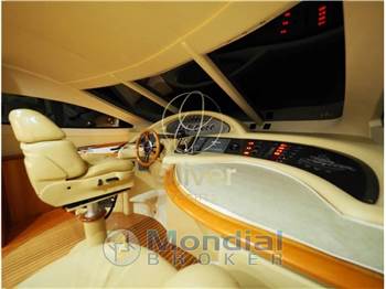 Azimut 62E